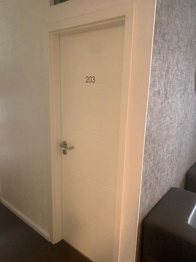 Mg-Quartier Hostel بوروسيا مونشنغلادباخ المظهر الخارجي الصورة